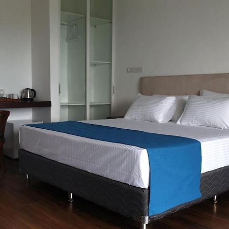 The Mountbatten Hotel Kandy Ngoại thất bức ảnh