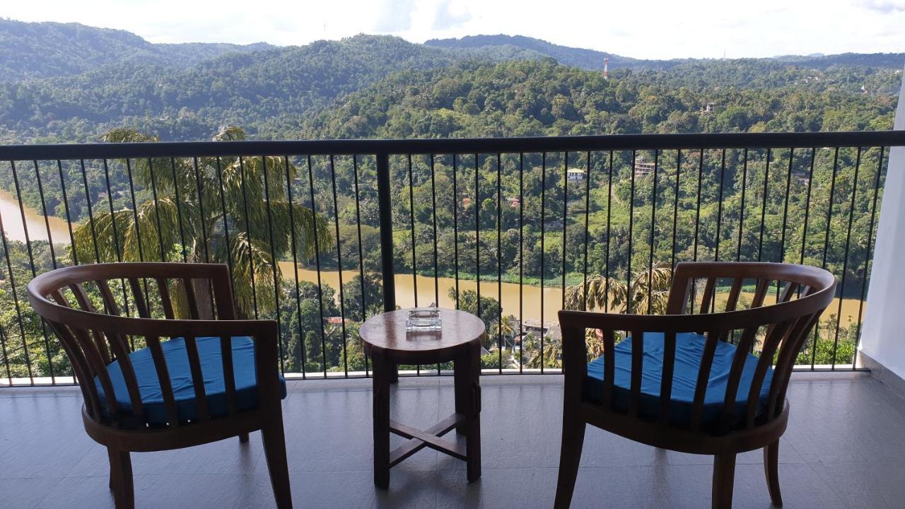 The Mountbatten Hotel Kandy Ngoại thất bức ảnh